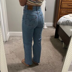 Levi's Ribcage Straight Leg Jeans